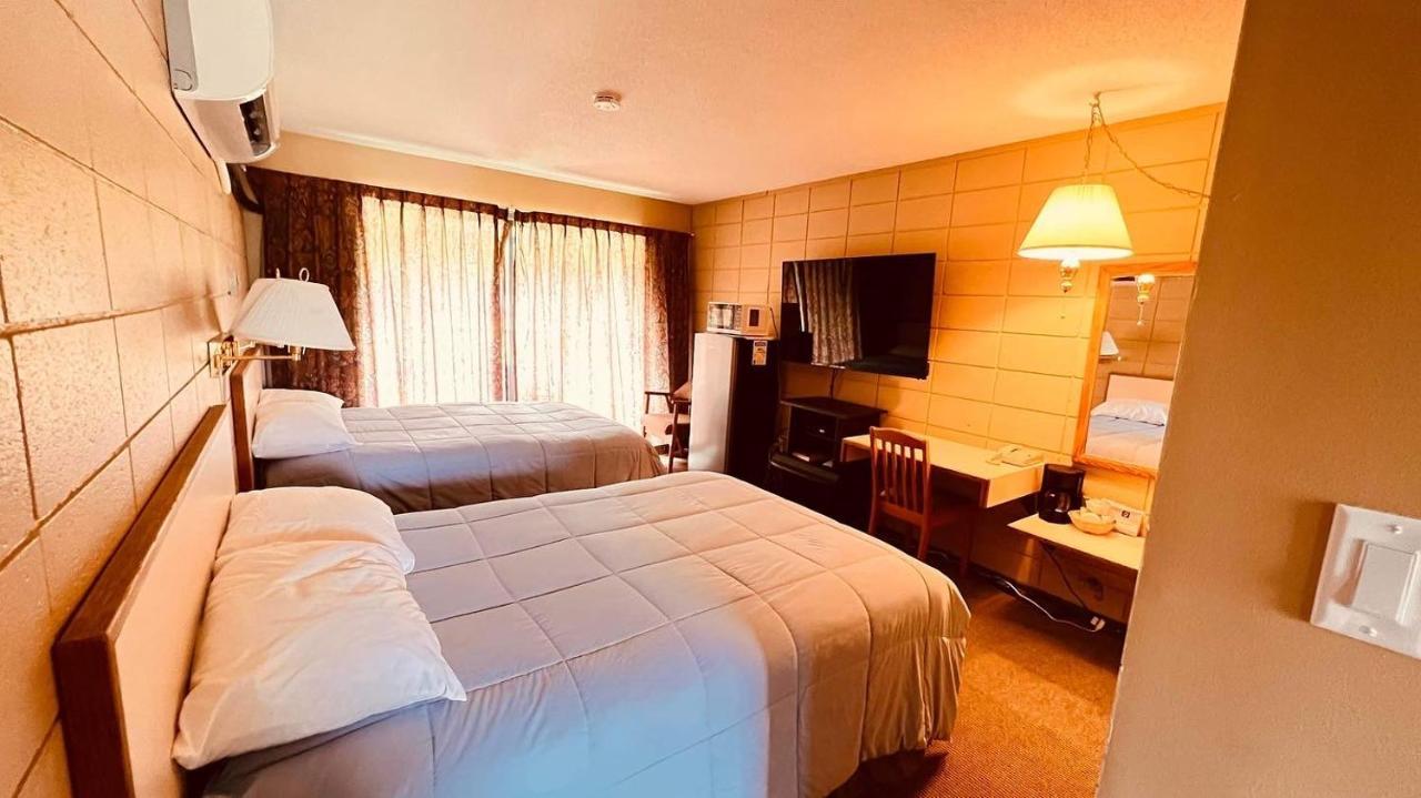 Airport Inn Port Hardy Kültér fotó
