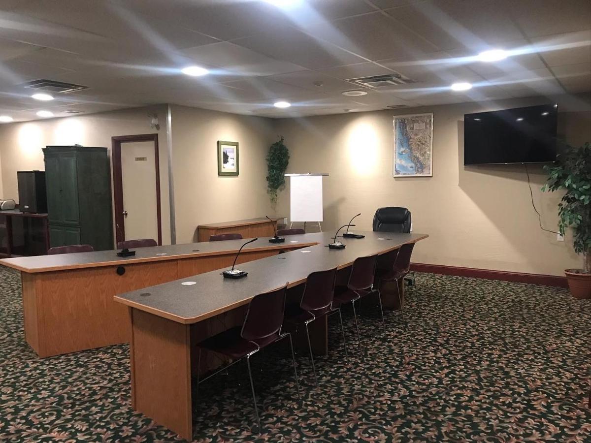 Airport Inn Port Hardy Kültér fotó