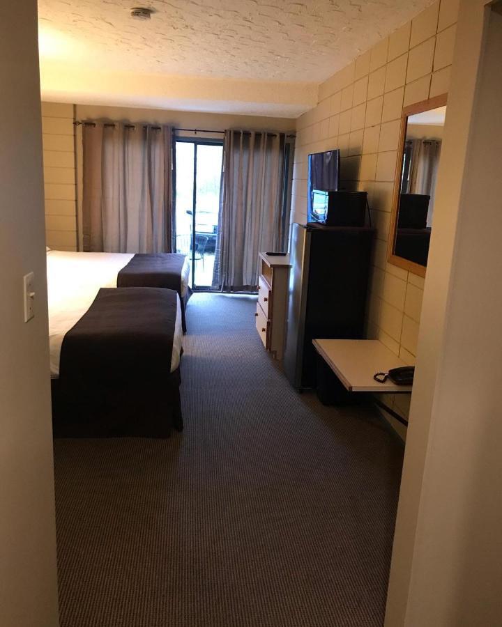 Airport Inn Port Hardy Kültér fotó