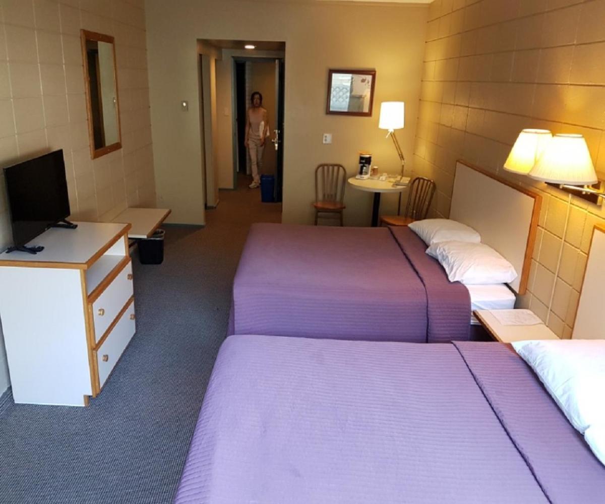 Airport Inn Port Hardy Kültér fotó